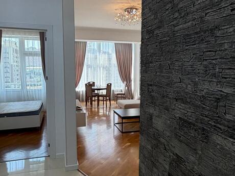 2-room apartment for rent, 60 m², 28 May: 1 000 ₼/mo 3