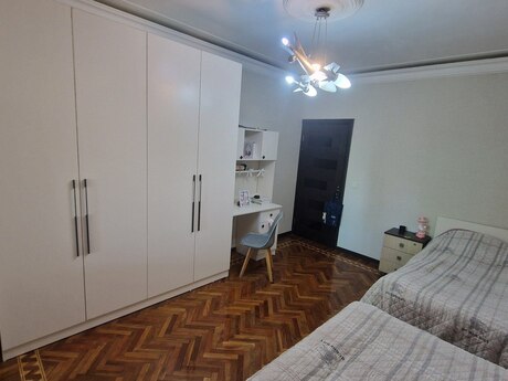 Kirayə 3 otaqlı mənzil, 101 m², 28 May: 1 300 ₼/ay 3