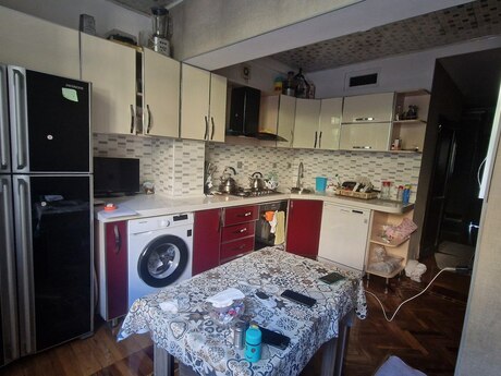 Kirayə 3 otaqlı mənzil, 101 m², 28 May: 1 300 ₼/ay 4