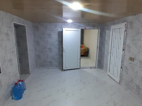 6 otaqlı həyət evi, 200 m², Binə: 109 000 ₼ 3