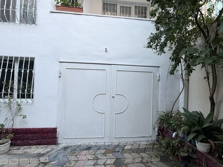 7 otaqlı həyət evi, 420 m², İnşaatçılar: 410 000 ₼ 2