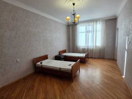 3-room apartment for rent, 135 m², Memar Əcəmi: 800 ₼/mo 5