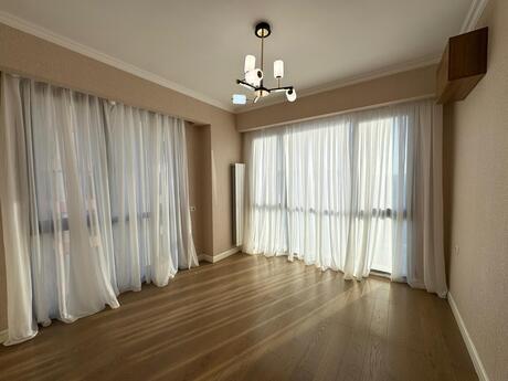 4-room apartment for rent, 90 m², City Garden: 1 300 ₼/mo 4