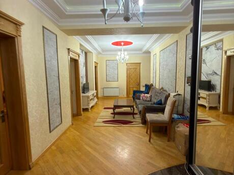 3 otaqlı mənzil, 130 m², 20 Yanvar: 320 000 ₼ 2