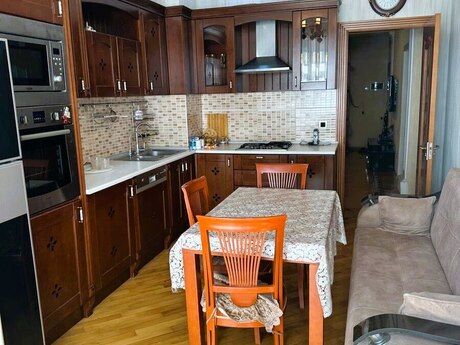 Kirayə 3 otaqlı mənzil, 130 m², Bakmil: 1 300 ₼/ay 4