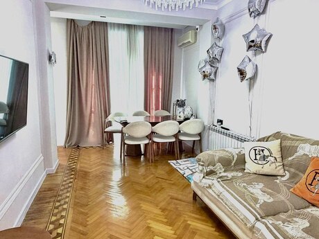 3 otaq · 87 m² · 2/6 mərtəbə, Nizami