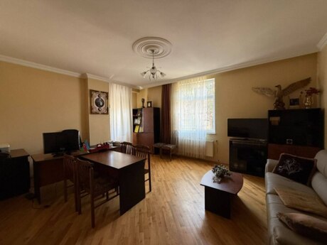3 otaqlı mənzil, 140 m², İnşaatçılar: 315 000 ₼ 2