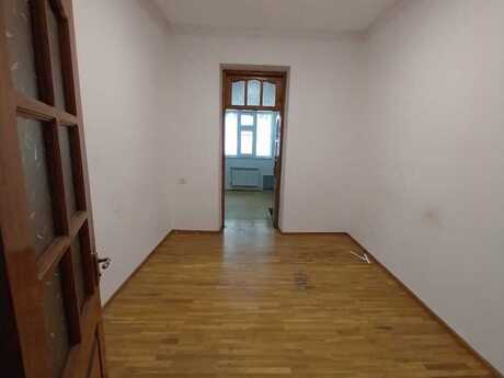 Elan №6461995 - Bakı, Nəriman Nərimanov m., 3 otaqlı, 77 m², 1/5 mərtəbə
