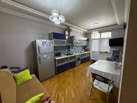 Kirayə 3 otaqlı mənzil, 145 m², Nəriman Nərimanov: 1 000 ₼/ay 4