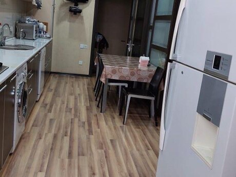 3 otaqlı mənzil, 117 m², Nəsimi: 300 000 ₼ 3