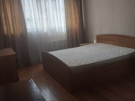 Kirayə 4 otaqlı mənzil, 100 m², İnşaatçılar: 150 ₼/ay 2