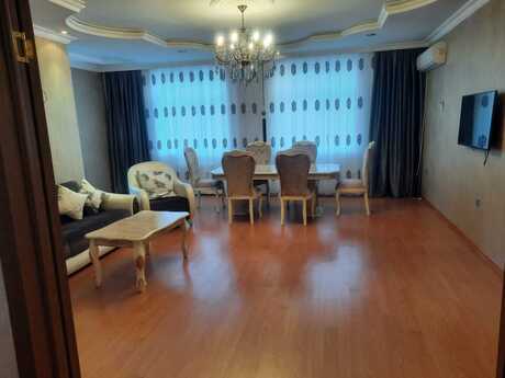 3 rooms · 135 m² · floor 12/19, 20 Yanvar