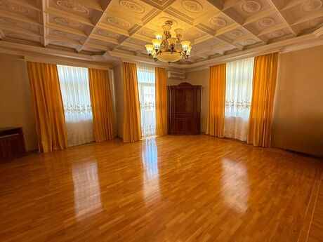 5 otaqlı mənzil, 240 m², 8-ci mikrorayon: 525 555 ₼ 4
