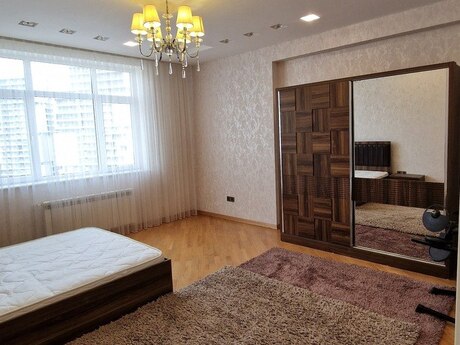 Kirayə 3 otaqlı mənzil, 130 m², 8 Noyabr: 1 100 ₼/ay 3
