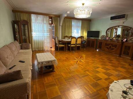 4 rooms · 130 m² · floor 3/5, Azadlıq Prospekti