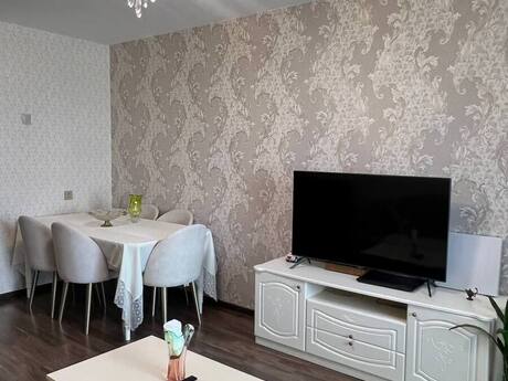 3-комнатная квартира, 80 м², 8-ci mikrorayon: 220 000 ₼ 2