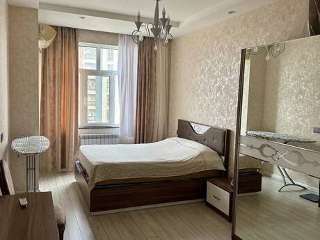 3 otaq · 74 m² · 9/17 mərtəbə, Qara Qarayev