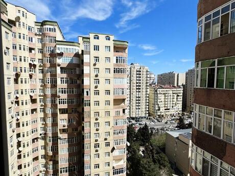 3 otaqlı mənzil, 140 m², 20 Yanvar: 350 000 ₼ 3