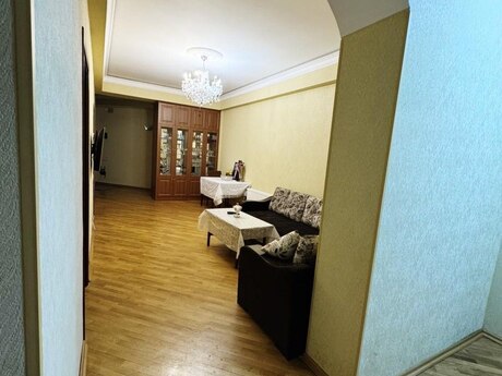 3 otaqlı mənzil, 140 m², 20 Yanvar: 350 000 ₼ 2