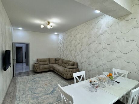 Elan №6462284 - Bakı, İnşaatçılar m., 2 otaqlı, 75 m², 14/20 mərtəbə