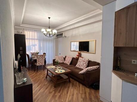2-room apartment, 61 m², 8-ci mikrorayon: 215 000 ₼ 3