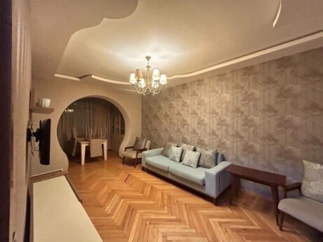 3-room apartment for rent, 65 m², Şah İsmayıl Xətai: 750 ₼/mo 2