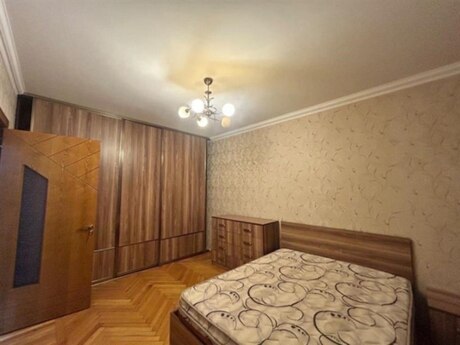 3-room apartment for rent, 65 m², Şah İsmayıl Xətai: 750 ₼/mo 3