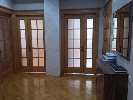 3 otaqlı mənzil, 117 m², 8 Noyabr: 365 000 ₼ 4