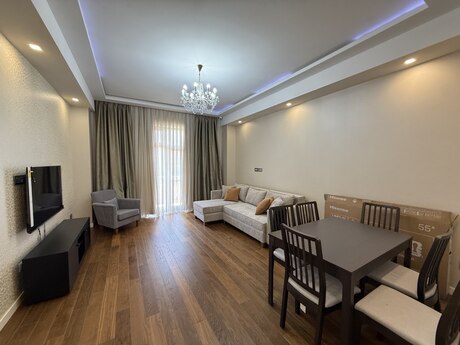 4-room apartment for rent, 170 m², Ağ şəhər: 2 500 ₼/mo 2