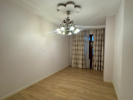 4 otaqlı mənzil, 220 m², İnşaatçılar: 550 000 ₼ 5