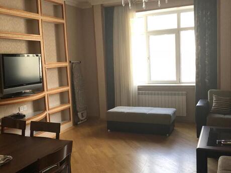Аренда: 3-комнатная квартира, 100 м², Sahil: 1 400 ₼/мес 3
