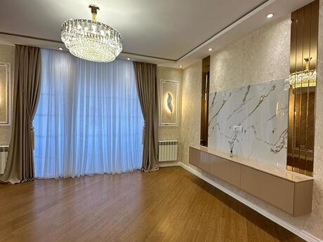 3-комнатная квартира, 108 м², 28 May: 390 000 ₼ 2