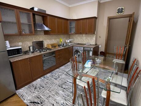 3 otaqlı mənzil, 150 m², Nizami: 550 000 ₼ 5
