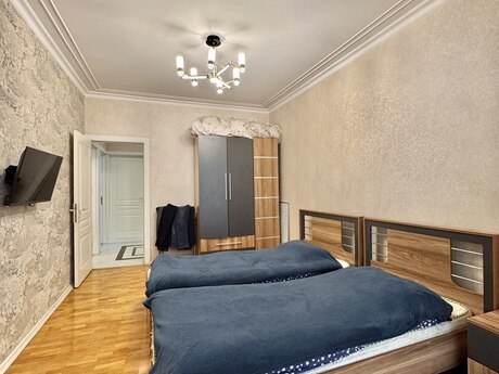 4 otaqlı mənzil, 110 m², Nərimanov: 320 000 ₼ 5