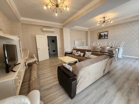 Kirayə 5 otaqlı mənzil, 200 m², Ağ şəhər: 2 700 ₼/ay 3