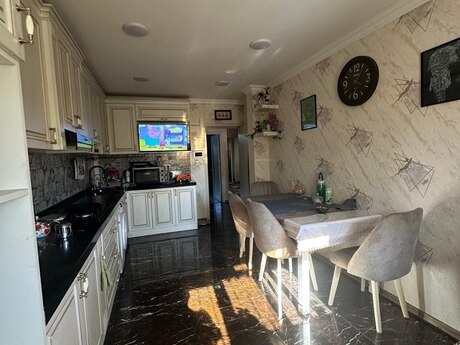 3 otaqlı mənzil, 85 m², Neftçilər: 250 000 ₼ 2