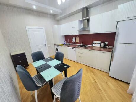 Kirayə 3 otaqlı mənzil, 100 m², 8 Noyabr: 1 400 ₼/ay 3