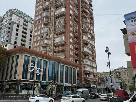 Объявление №6462965 - Баку, Сабаильский р., 650 м²