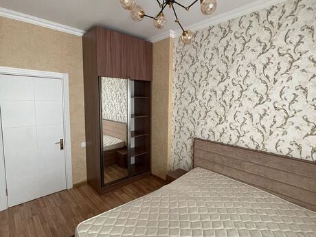 Kirayə 3 otaqlı mənzil, 100 m², İçəri Şəhər: 1 200 ₼/ay 2