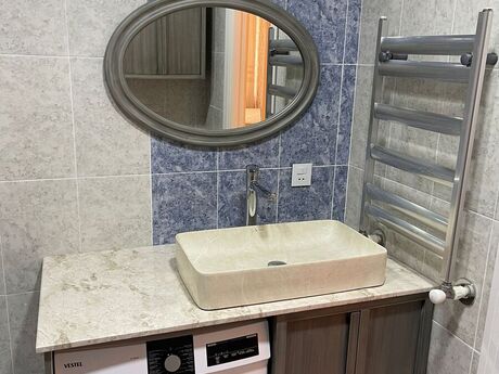 Kirayə 3 otaqlı mənzil, 100 m², İçəri Şəhər: 1 200 ₼/ay 3