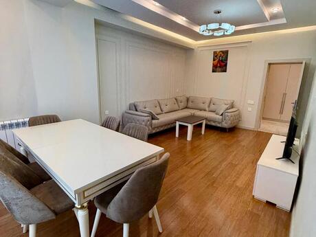 Kirayə 2 otaqlı mənzil, 85 m², 28 May: 1 600 ₼/ay 4
