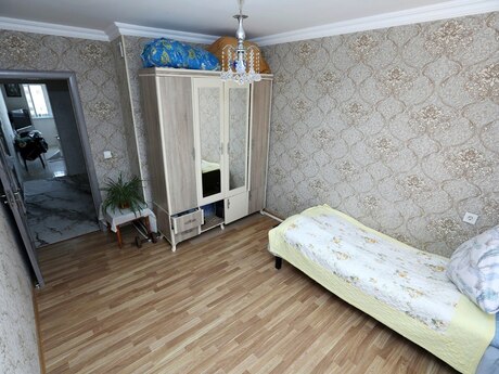 Əhmədlidə 3 otaqlı köhnə tikili mənzil satılır, 70 m², 163 000 AZN, şəkil 3 / 12