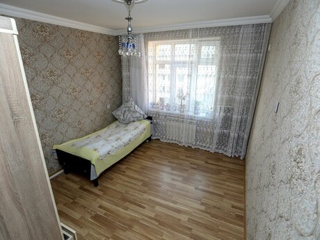 Əhmədlidə 3 otaqlı köhnə tikili mənzil satılır, 70 m², 163 000 AZN, şəkil 2 / 12