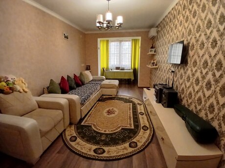 Объявление №6463121 - Баку, м. Элмляр Академиясы, 2-комн., 70 м², 5/5 этаж
