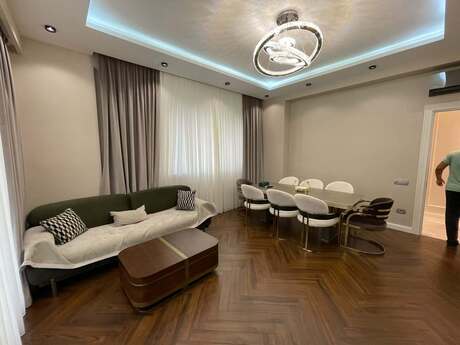 Kirayə 3 otaqlı mənzil, 125 m², Ağ şəhər: 2 500 ₼/ay 4