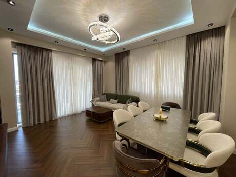 Kirayə 3 otaqlı mənzil, 125 m², Ağ şəhər: 2 500 ₼/ay 3