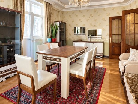 Kirayə 3 otaqlı mənzil, 120 m², İnşaatçılar: 1 000 ₼/ay 2
