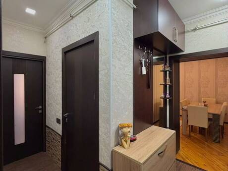 28 Mayda 2 otaqlı köhnə tikili mənzil satılır, 60 m², 197 000 AZN, şəkil 5 / 12