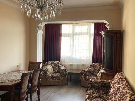 2-room apartment for rent, 60 m², 8-ci mikrorayon: 700 ₼/mo 2