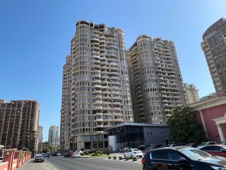 Объявление №6463264 - Баку, м. Шах Исмаил Хатаи, 3-комн., 157 м², 6/24 этаж
